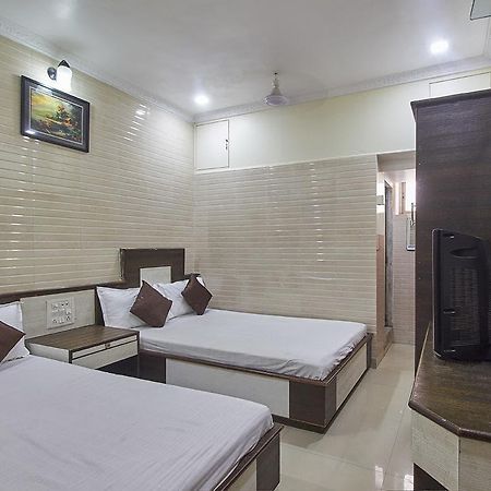 مومباي Plaza Guest House المظهر الخارجي الصورة