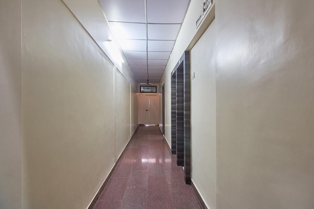 مومباي Plaza Guest House المظهر الخارجي الصورة